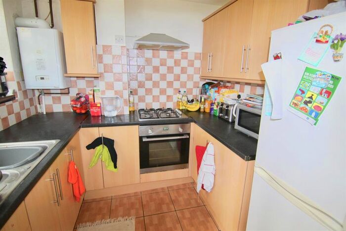 3 Bedroom Semi-Detached House To Rent In Guildford Park Avenue, Guildford GU2