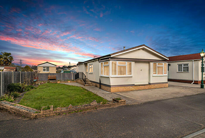 2 Bedroom Detached House For Sale In Weybridge Park Estate, Addlestone, KT15