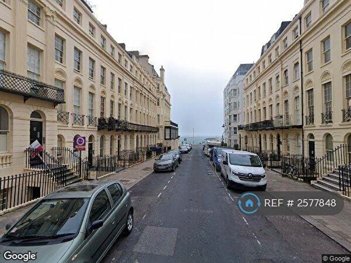 Studio To Rent In Oriental Palce, Brighton, BN1