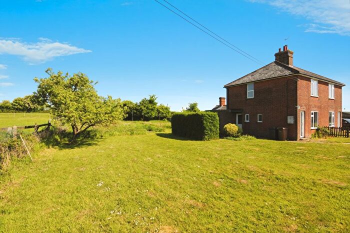 3 Bedroom Semi-Detached House For Sale In Skreens Park Road, Roxwell, Chelmsford, Essex, CM1