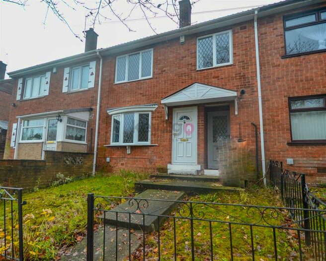 3 Bedroom Terraced House To Rent In Tithe Barn Close, Woodhouse, S13