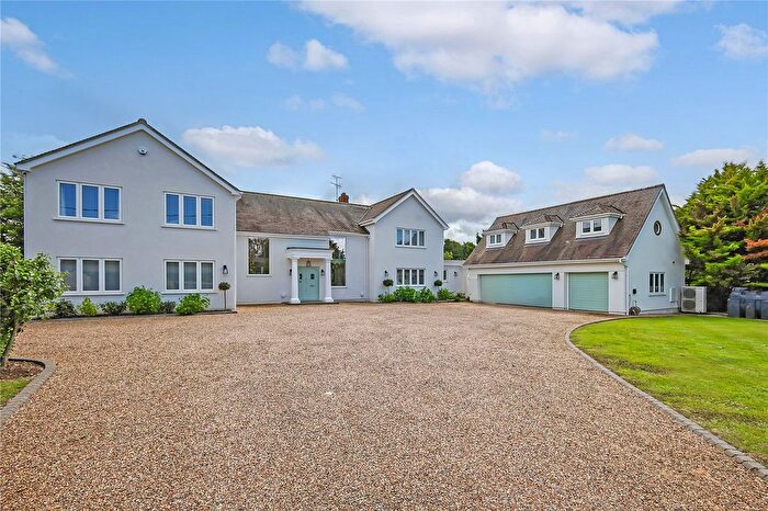 5 Bedroom Detached House For Sale In Wheelers Hill (West), Little Waltham, CM3