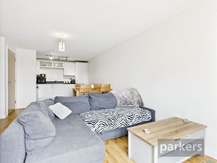 1 Bedroom Flat For Sale In Marriotts Walk, Witney, Oxfordshire, OX28