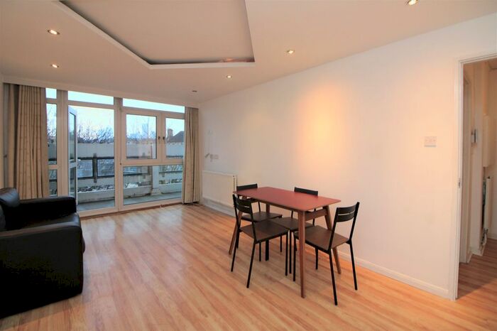 2 Bedroom Maisonette To Rent In Oswell House, London, E1W