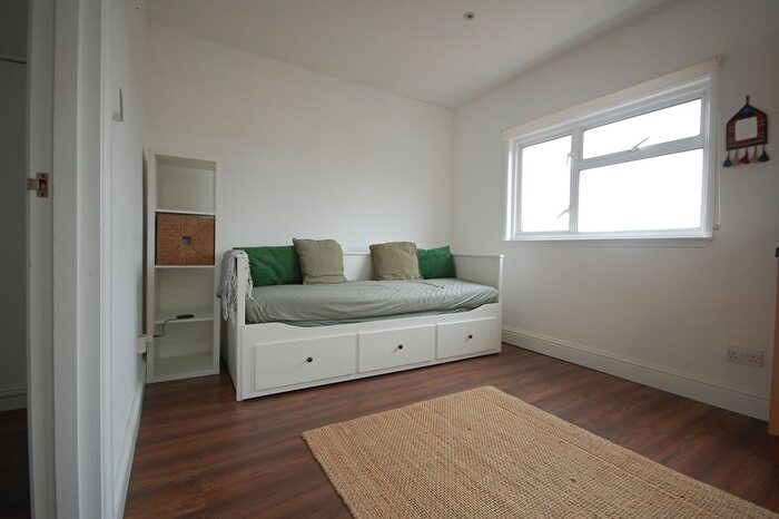 1 Bedroom Flat To Rent In Allison Road, Acton, W3
