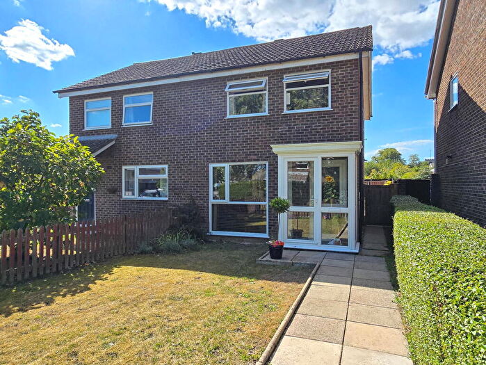 3 Bedroom Semi-Detached House For Sale In Paddock Gardens, Attleborough, NR17