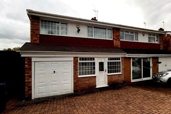 3 Bedroom Property To Rent In Lismore Drive, Birmingham, B17