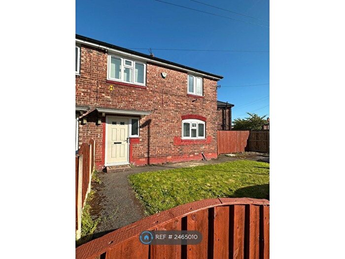 3 Bedroom Semi-Detached House To Rent In Thornleigh Road, Manchester, M14