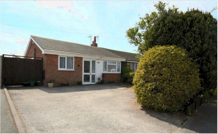 2 Bedroom Bungalow To Rent In Deepmore Close, Alrewas, Burton-On-Trent, DE13