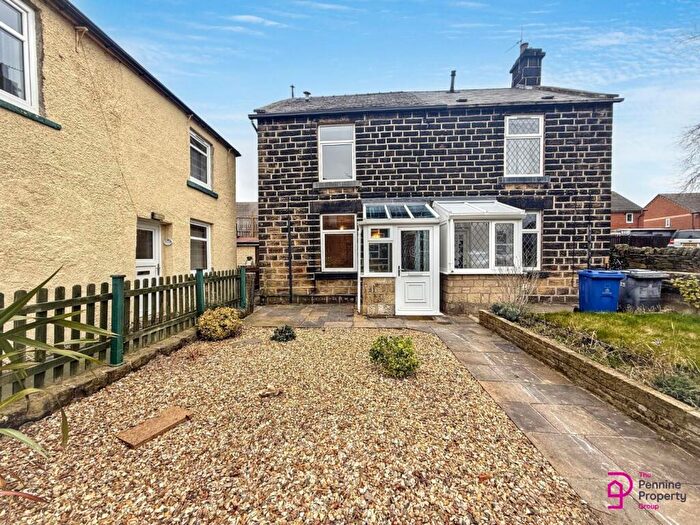 2 Bedroom Cottage To Rent In Green Road, Penistone, Sheffield, S36