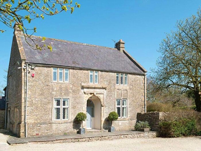 4 Bedroom Detached House To Rent In Cold Ashton, Chippenham, SN14