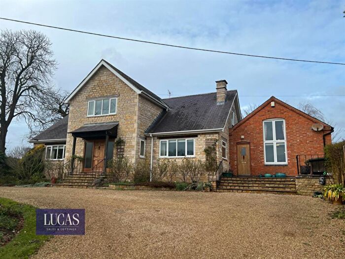 4 Bedroom Detached House To Rent In Little Oakley, Corby, NN18