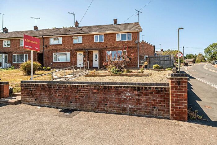 Semi-Detached House For Sale In Woodgreen Avenue, Banbury, Oxfordshire, OX16