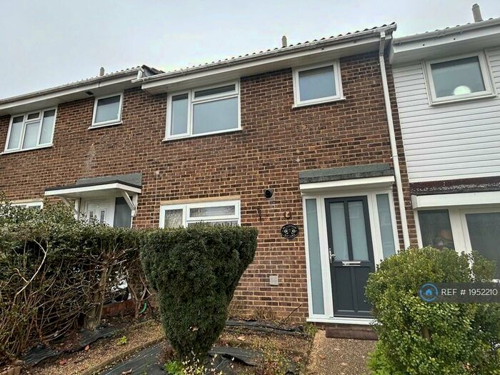 3 Bedroom Terraced House To Rent In Plaistow Square, Maidstone, ME14
