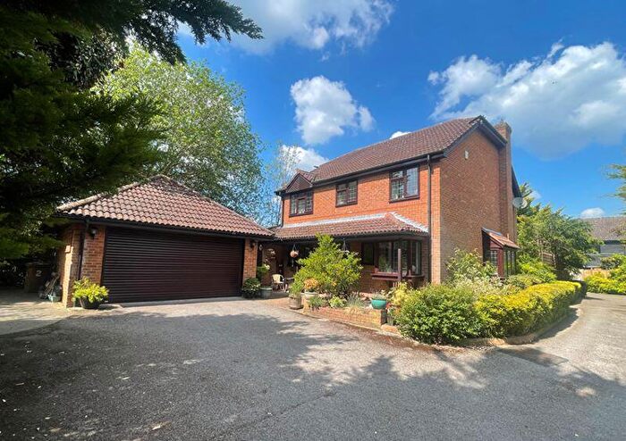 4 Bedroom Detached House For Sale In Windmill Field, Windlesham, GU20