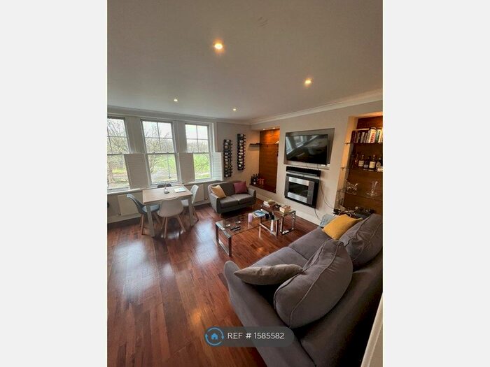 2 Bedroom Flat To Rent In Clapham Common South Side, London, SW4