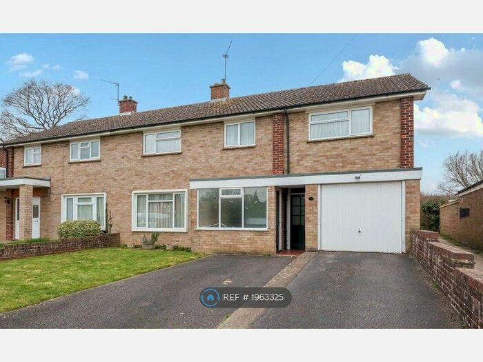 7 Bedroom Semi-Detached House To Rent In Applegarth Avenue, Guildford, GU2