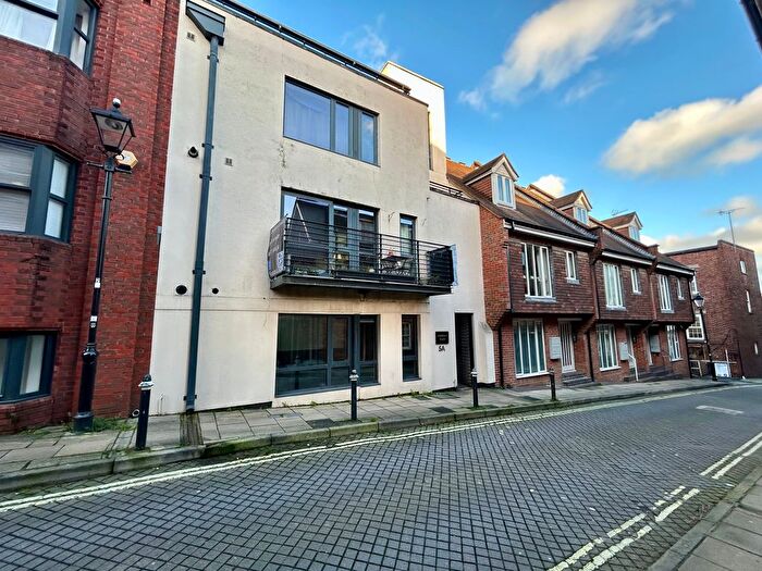 1 Bedroom Flat To Rent In St. Clement Street, Winchester, SO23
