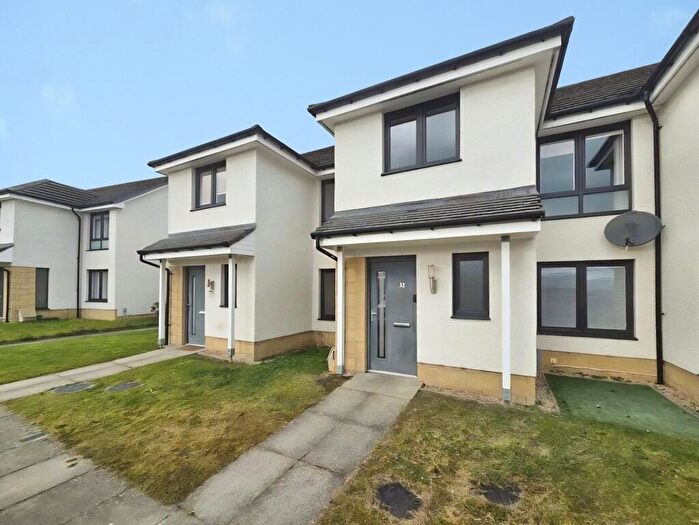 3 Bedroom Terraced House For Sale In Stornoway Drive, Inverness, IV3