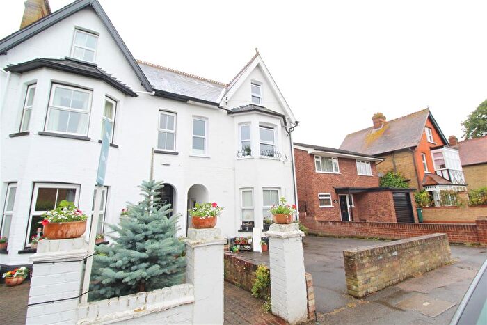 2 Bedroom Maisonette To Rent In Manygate Lane, Shepperton, TW17