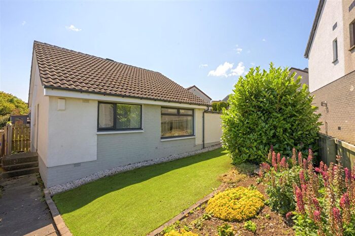 2 Bedroom Detached Bungalow For Sale In Struan Drive, Inverkeithing, KY11