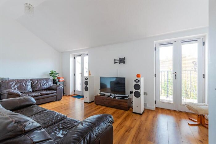 2 Bedroom Duplex For Sale In Romilly Crescent, Pontcanna, CF11