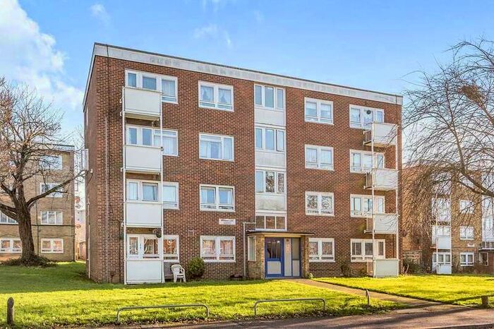 2 Bedroom Apartment To Rent In Wimpson Lane, Southampton, SO16