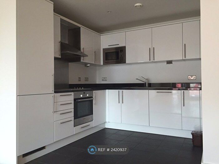 2 Bedroom Flat To Rent In Drayton Park, London, N5