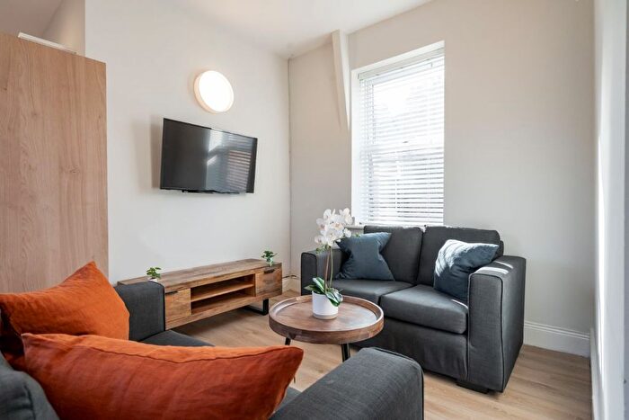 3 Bedroom Terraced House To Rent In Jesmond Road, Newcastle, NE2