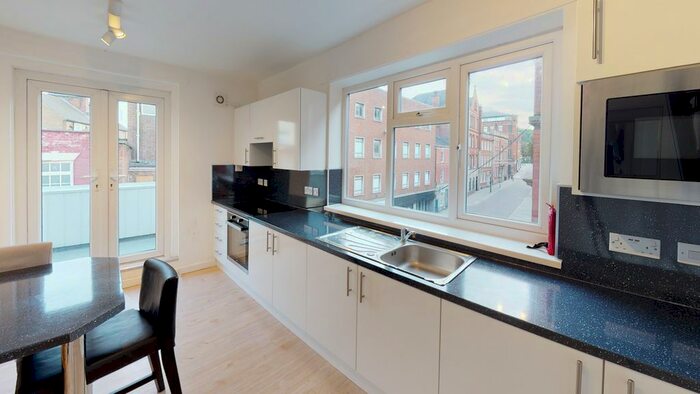 5 Bedroom Flat To Rent In Castle Gate, Nottingham, NG1