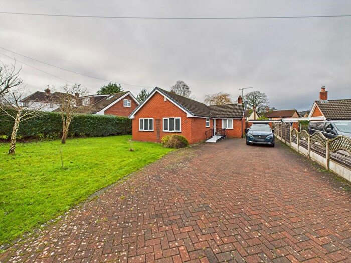 3 Bedroom Detached Bungalow For Sale In Main Road, Higher Kinnerton, Flintshire, CH4