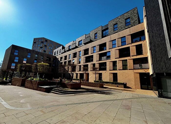 1 Bedroom Flat For Sale In Burgess Springs, Fenton Court Burgess Springs, CM1