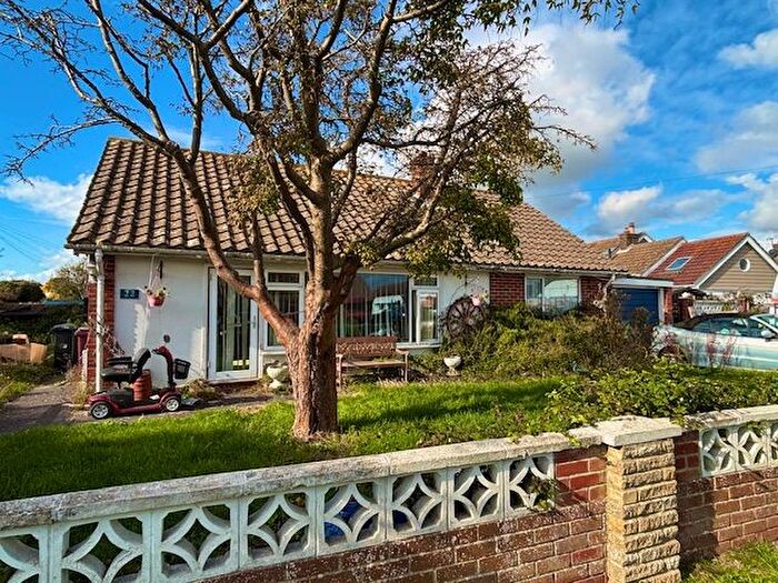 3 Bedroom Bungalow For Sale In Meadowland, Selsey, PO20