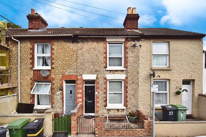 2 Bedroom Terraced House For Sale In Cross Street, Maidstone, Kent, ME14