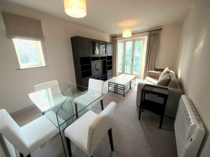 2 Bedroom Apartment To Rent In Faraday Road, Guildford, GU1