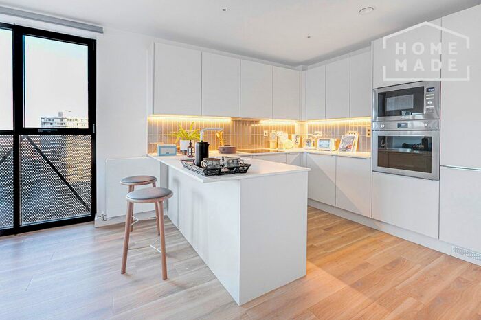 2 Bedroom Flat To Rent In George Street, Croydon, CR0