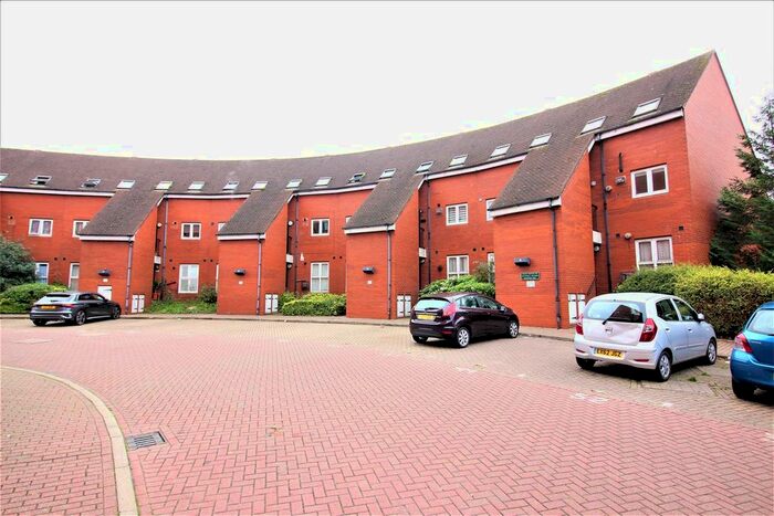 2 Bedroom Maisonette To Rent In Netteswell Orchard, Harlow, CM20