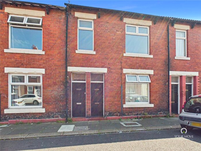 2 Bedroom Flat To Rent In Vine Street, Wallsend, Tyne And Wear, NE28