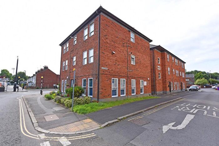 1 Bedroom Flat To Rent In Alice Road, Aldershot, Hampshire, GU11