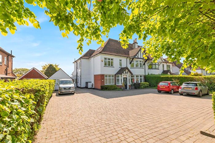 5 Bedroom Semi-Detached House For Sale In Bromley Common, BR2