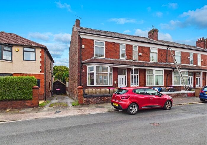 4 Bedroom End Terrace House For Sale In Carlton Road, Salford, M6