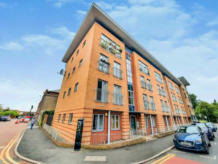 2 Bedroom Flat To Rent In Ellis Street, Hulme, Manchester, M15