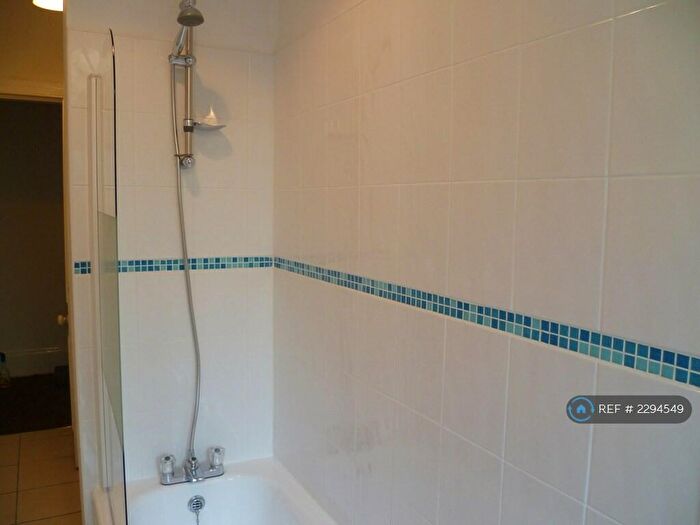 2 Bedroom Flat To Rent In Clifford Street, Glasgow, G51