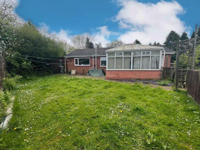 3 Bedroom Detached Bungalow For Sale In Colbert Drive, Braunstone Town, LE3