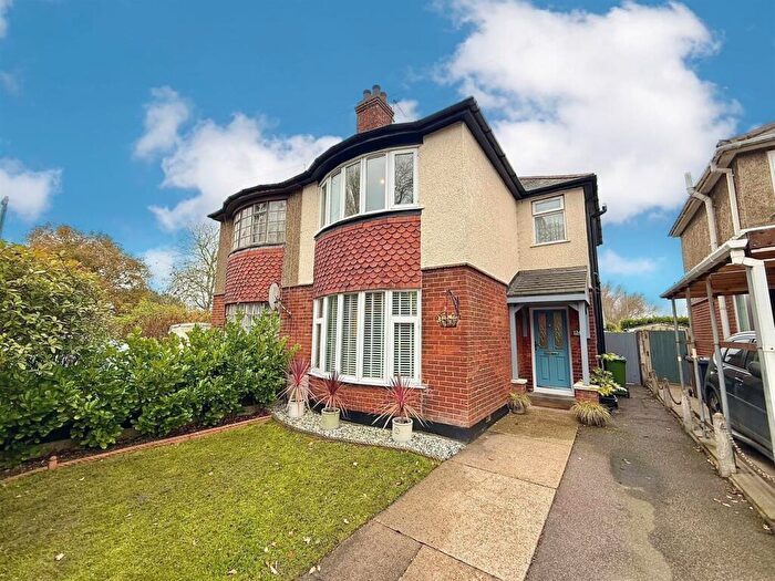 3 Bedroom Semi Detached House For Sale In Yarmouth Road, Caister-On-Sea, NR30