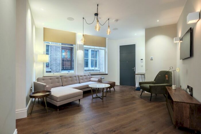 2 Bedroom Apartment To Rent In Ludgate Square London, EC4M