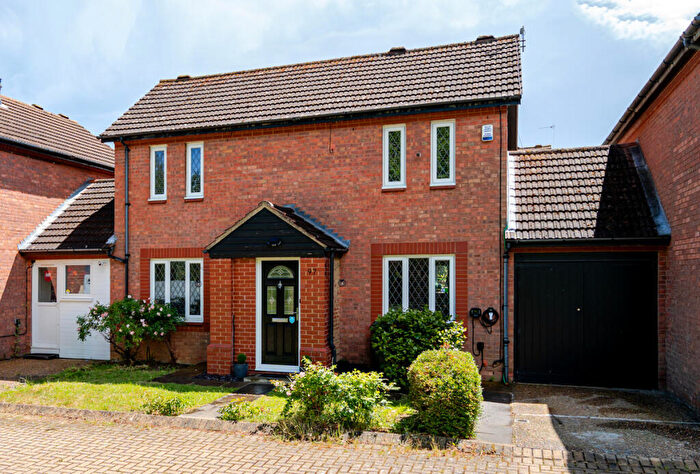4 Bedroom Link Detached House For Sale In Downland, Two Mile Ash, Milton Keynes, MK8