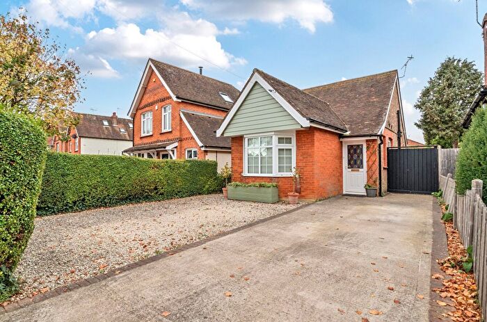 2 Bedroom Detached House For Sale In Stirling Road, Chichester, PO19