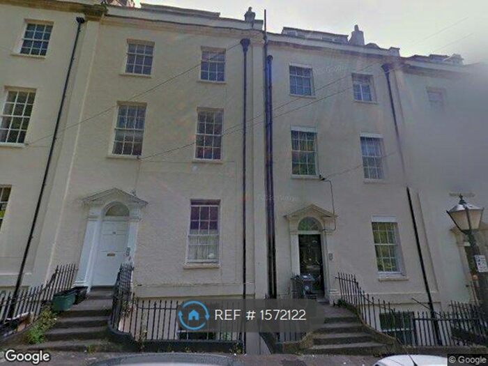 1 Bedroom Flat To Rent In First Floor, Bristol, BS8