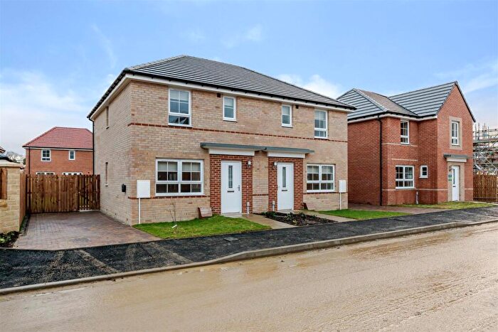 3 Bedroom Semi-Detached House To Rent In Meadow Hill, Throckley, Newcastle Upon Tyne, NE15